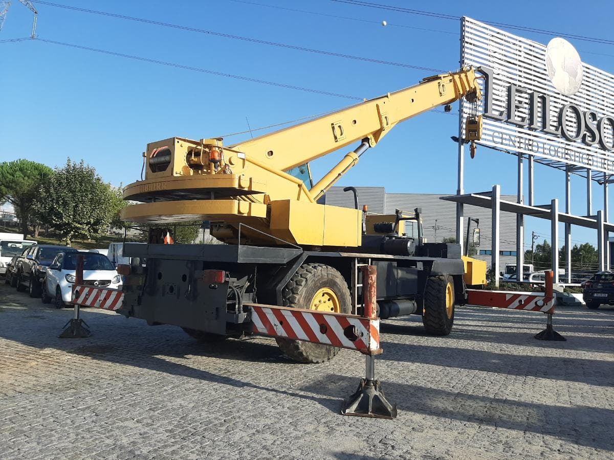 Autogrua Liebherr LTM 1025 — imagem 10