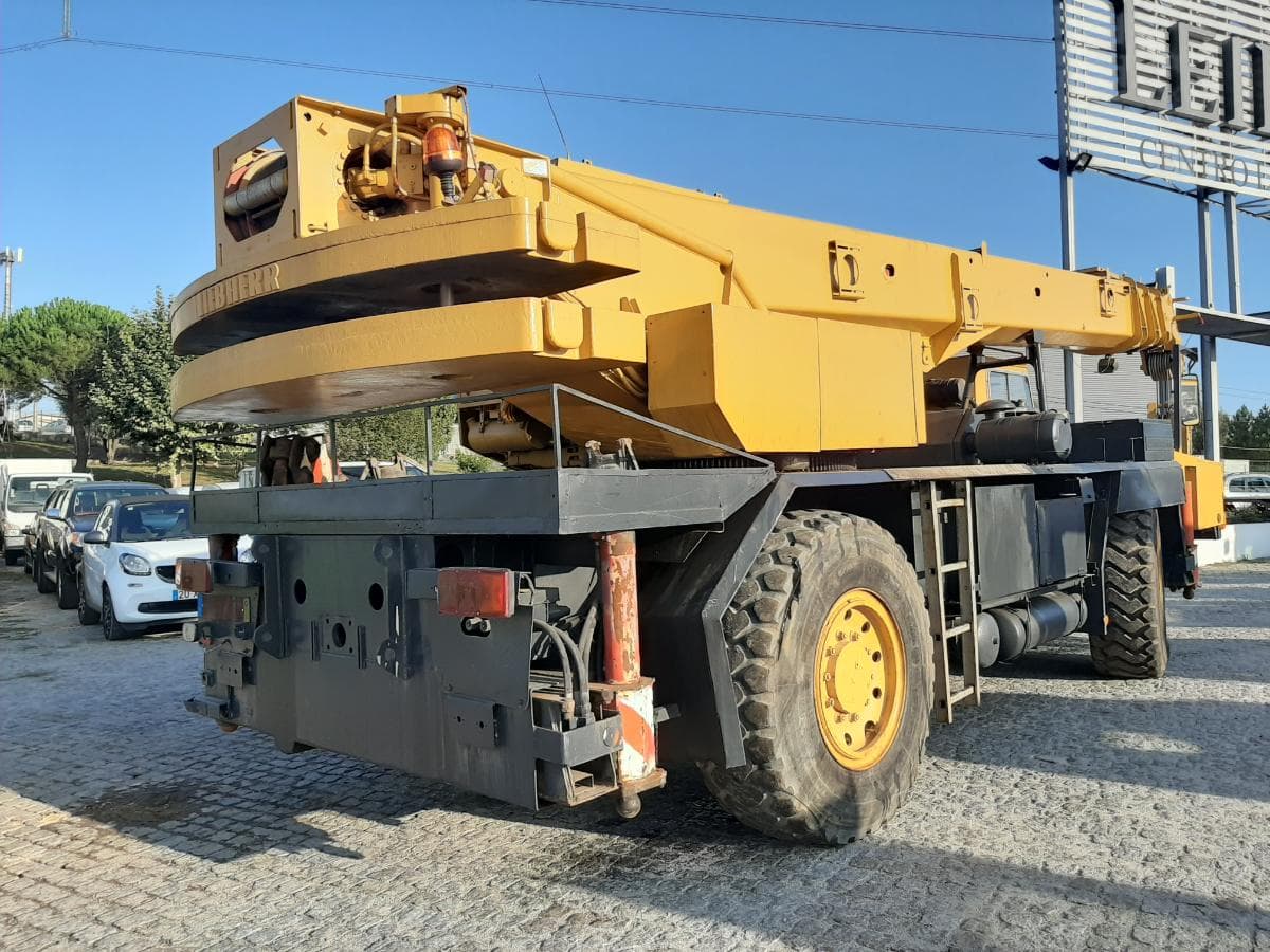 Autogrua Liebherr LTM 1025 — imagem 11