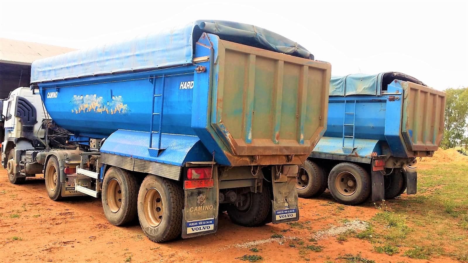 Cabeza tractora Volvo y Banera hardox — imagem 8