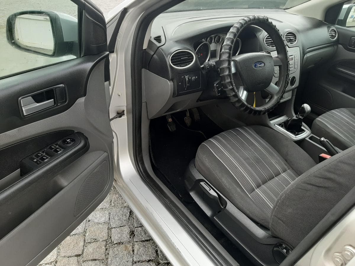 Ford Focus 1.6 TDCI · Ano 2008 — imagen 11