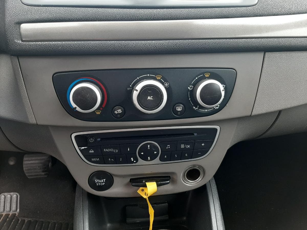 Renault Mégane 1.5 DCI · Ano 2011 — imagen 15