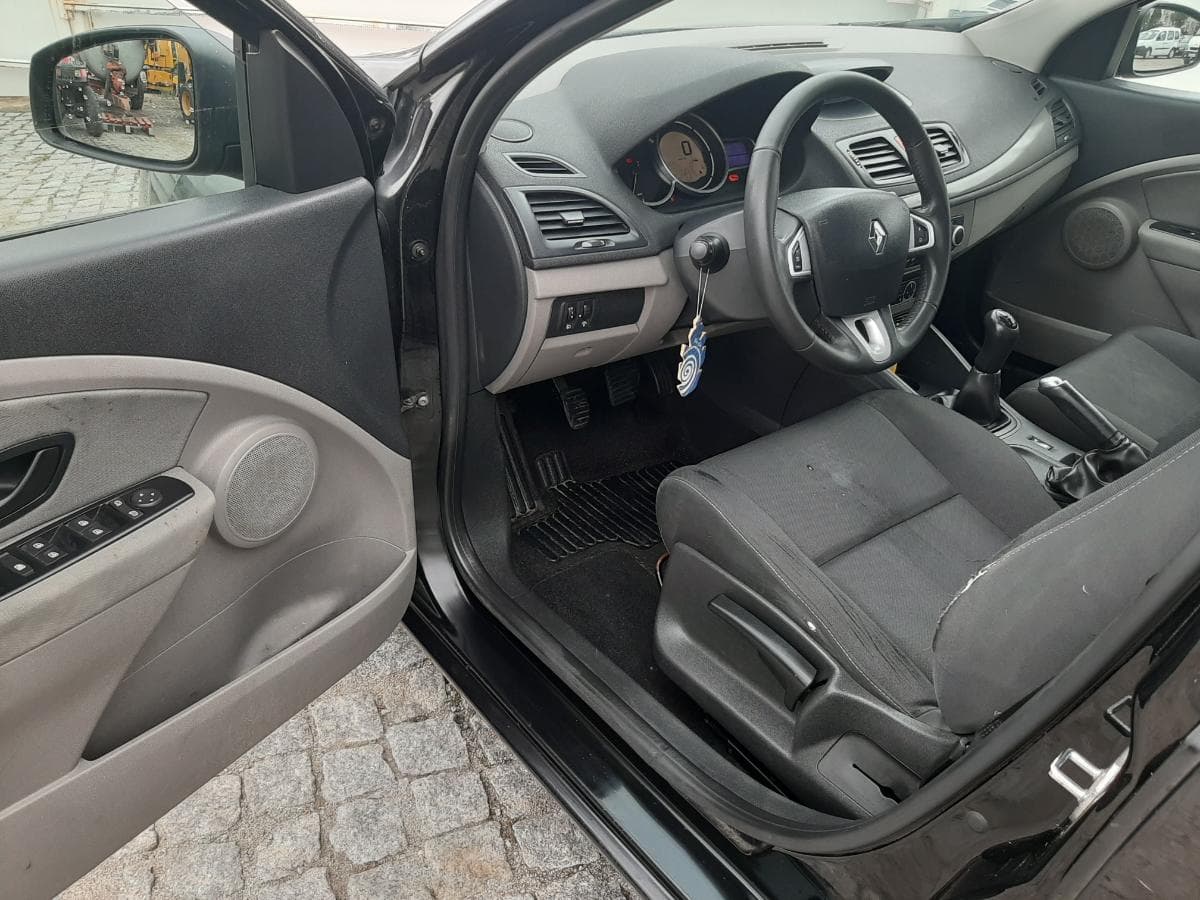 Renault Mégane 1.5 DCI · Ano 2011 — imagen 14