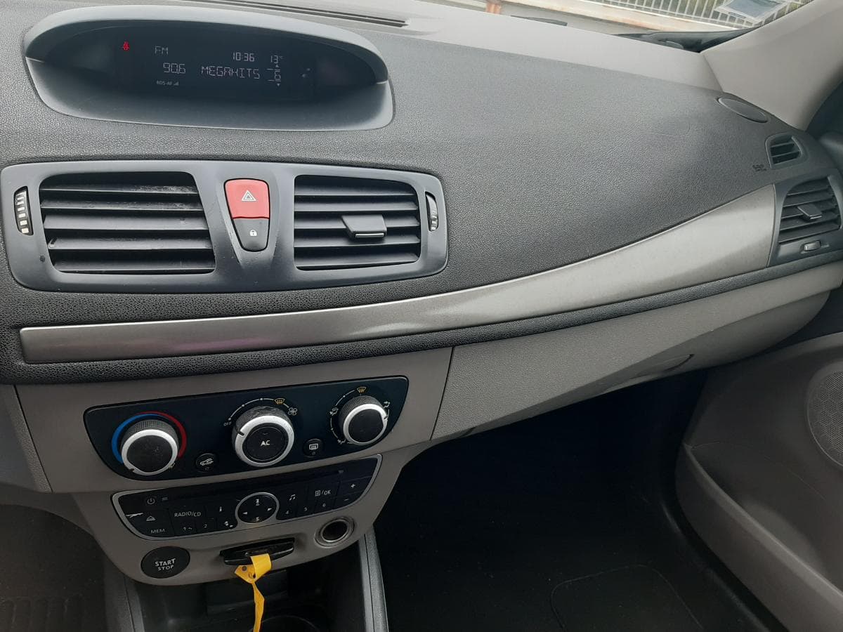 Renault Mégane 1.5 DCI · Ano 2011 — imagen 20