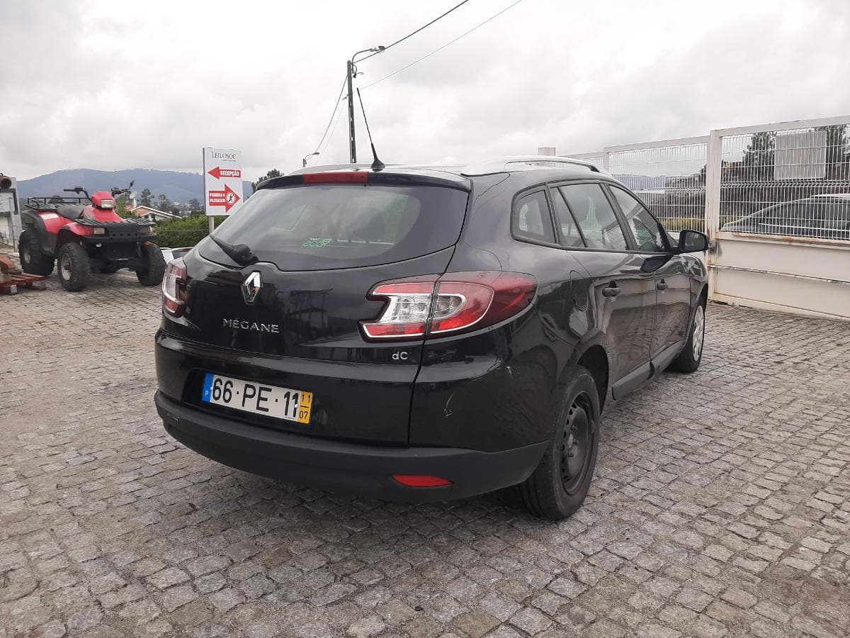 Renault Mégane 1.5 DCI · Ano 2011 — imagen 6