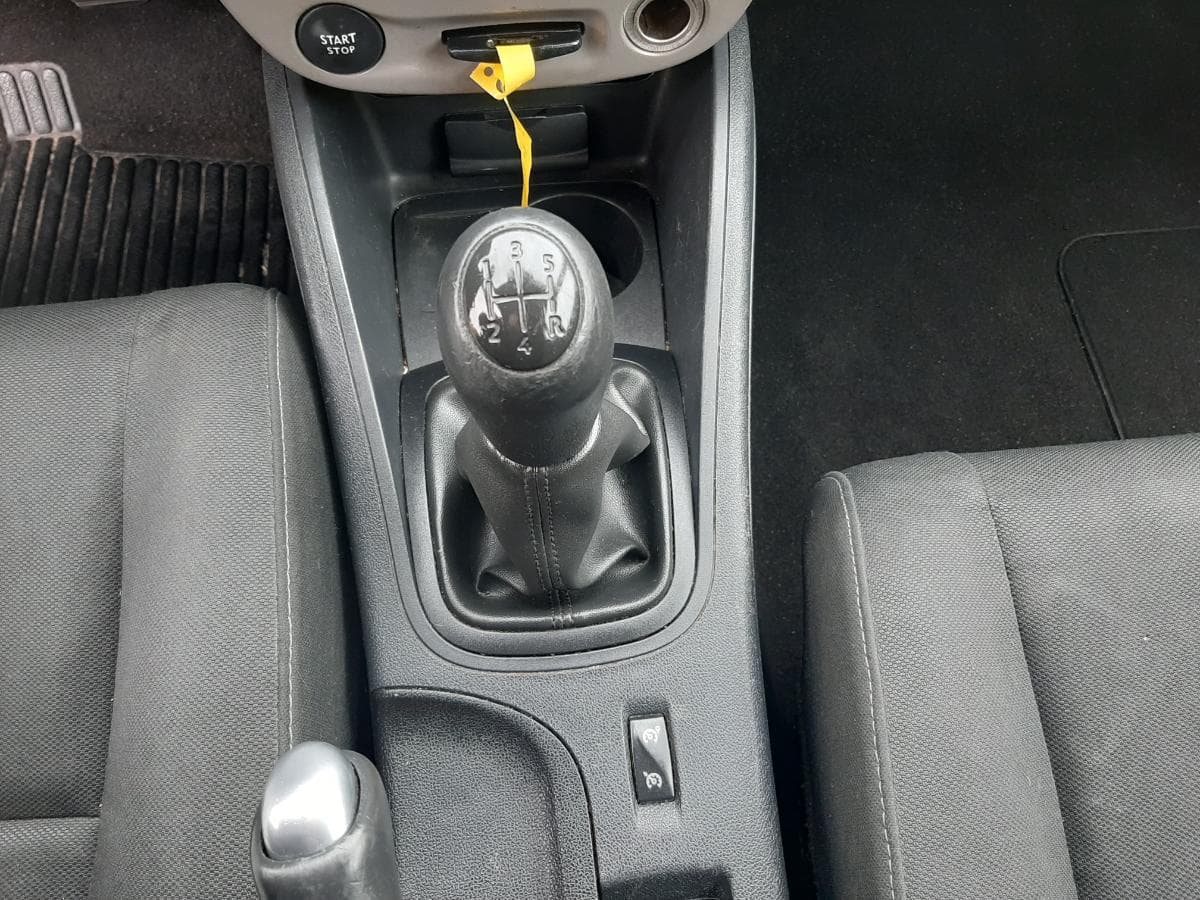 Renault Mégane 1.5 DCI · Ano 2011 — imagen 22