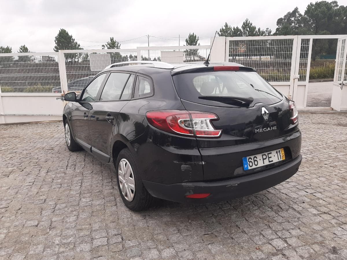 Renault Mégane 1.5 DCI · Ano 2011 — imagen 4