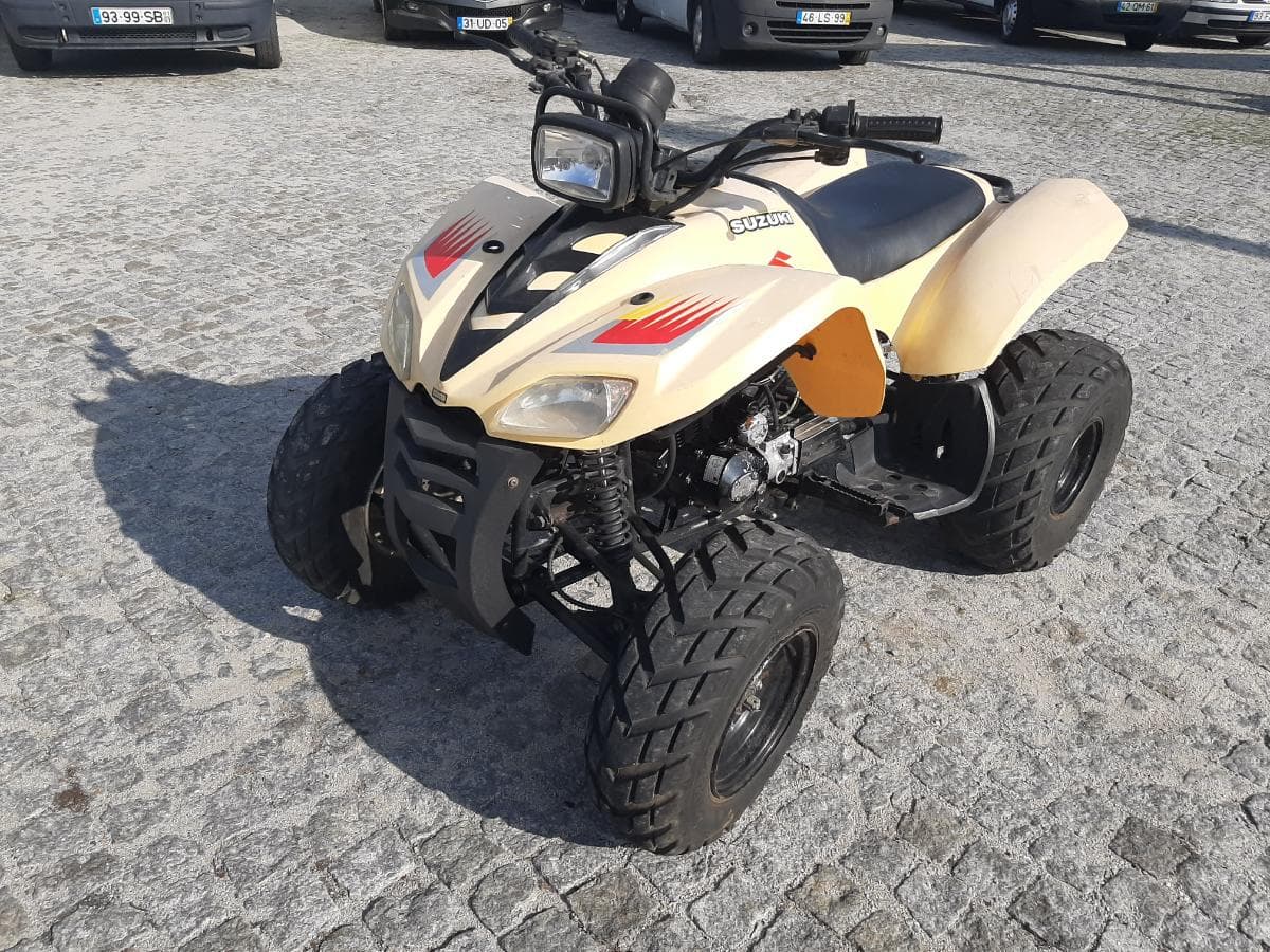 Moto 4 Pioneer · Ano 2006