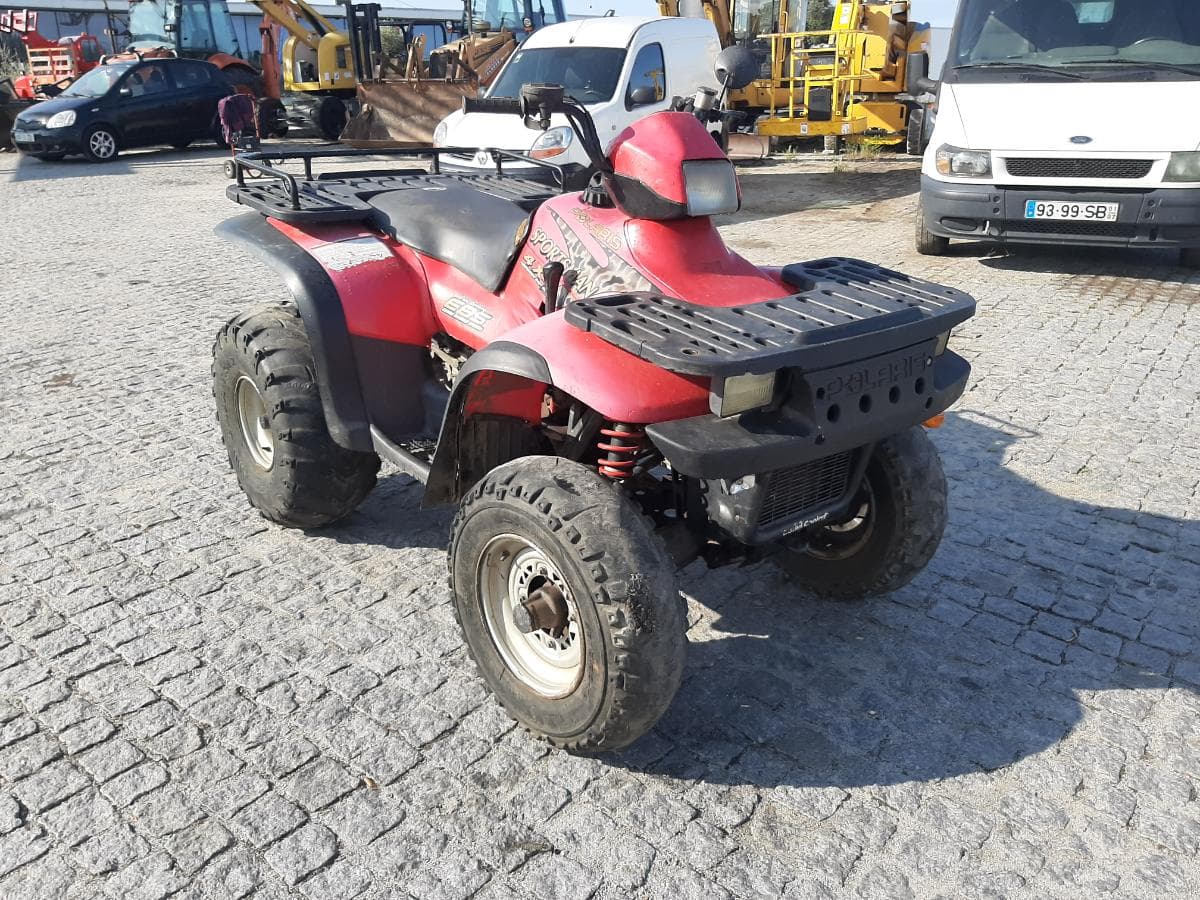 Moto 4 Polaris · Ano 1999 — imagem 1