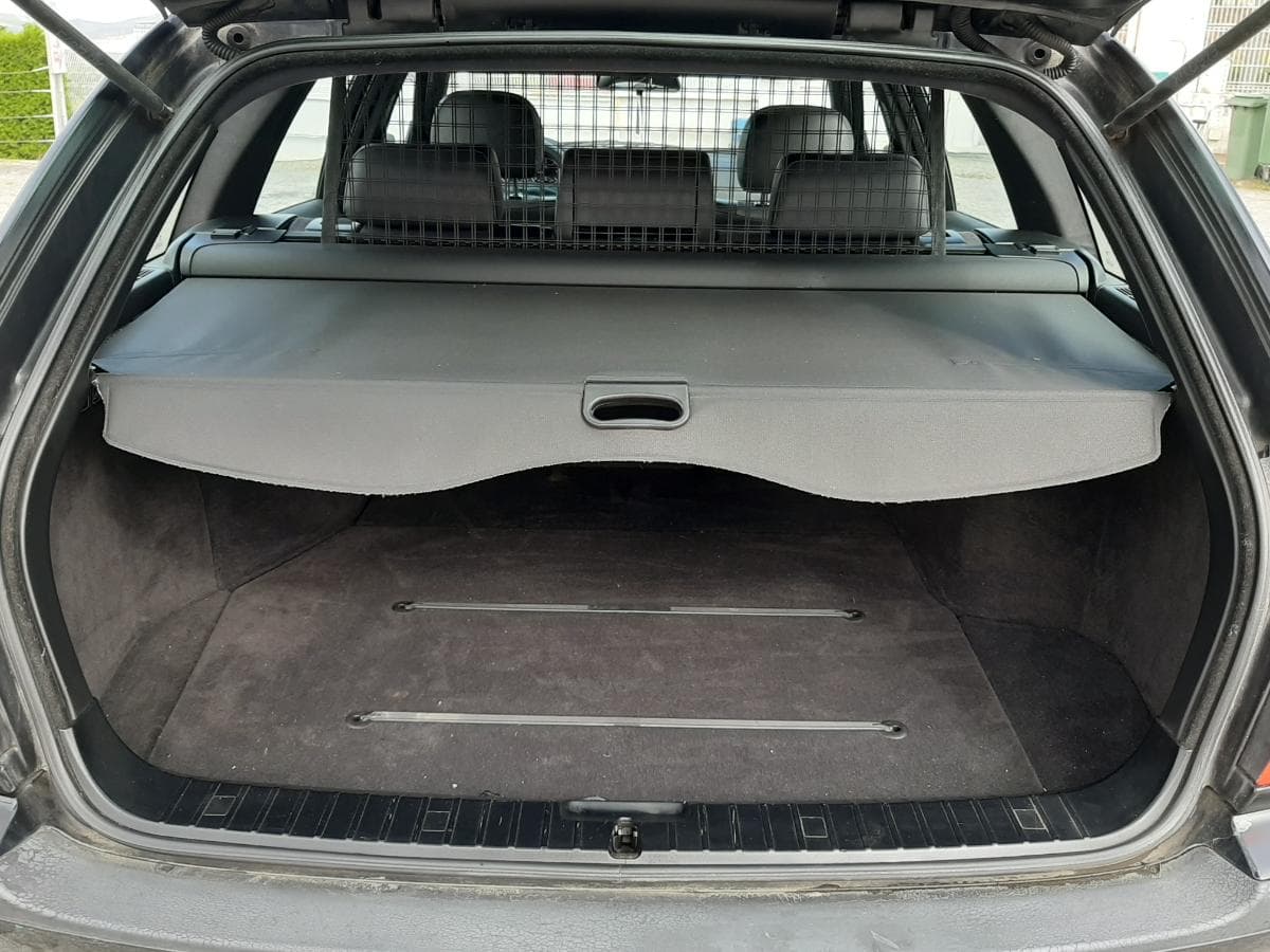 BMW 320D Touring · Ano 2003 — imagem 8