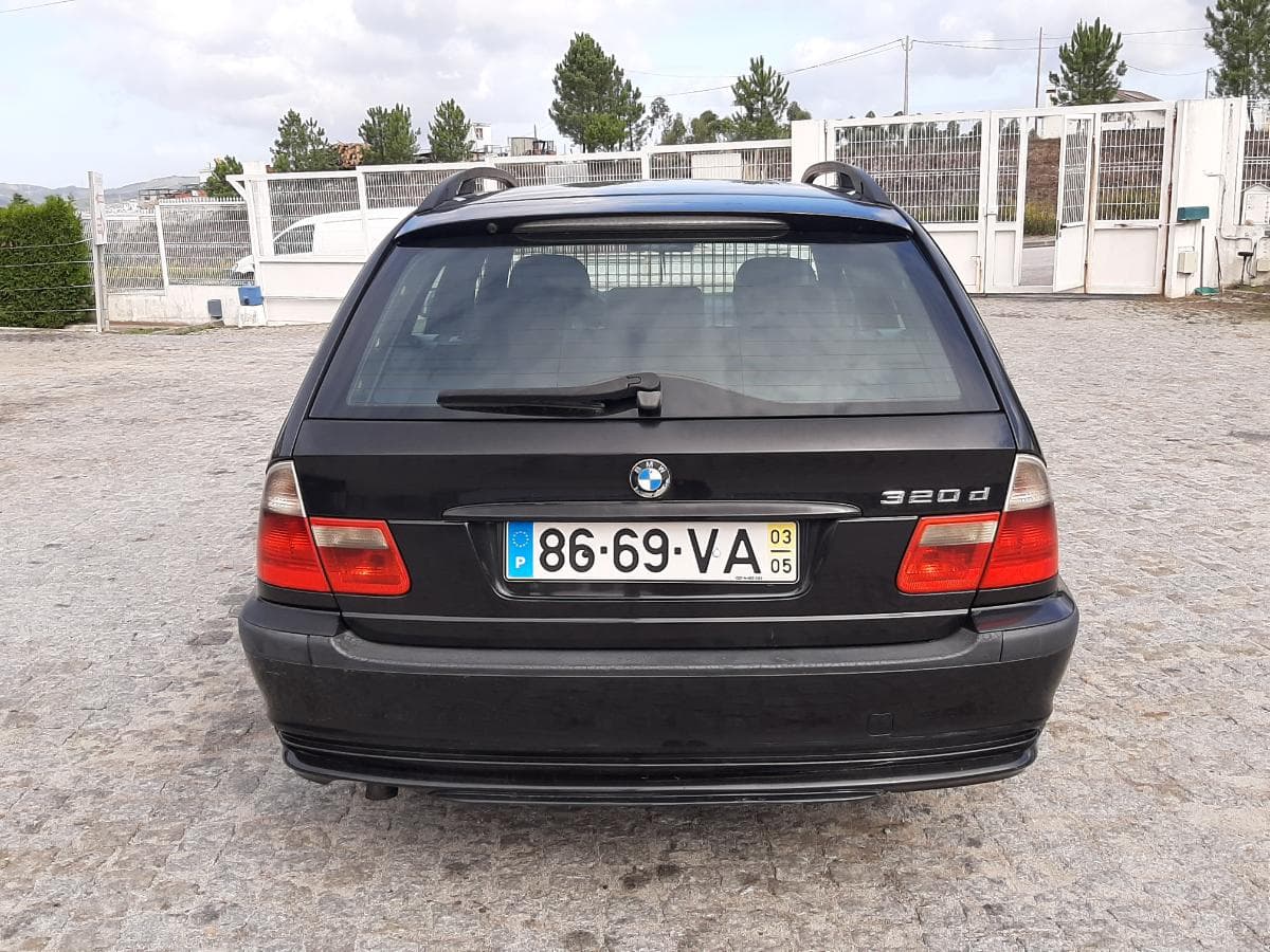 BMW 320D Touring · Ano 2003 — imagem 4