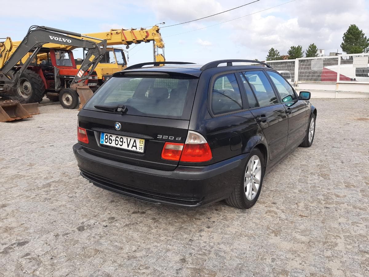 BMW 320D Touring · Ano 2003 — imagem 5