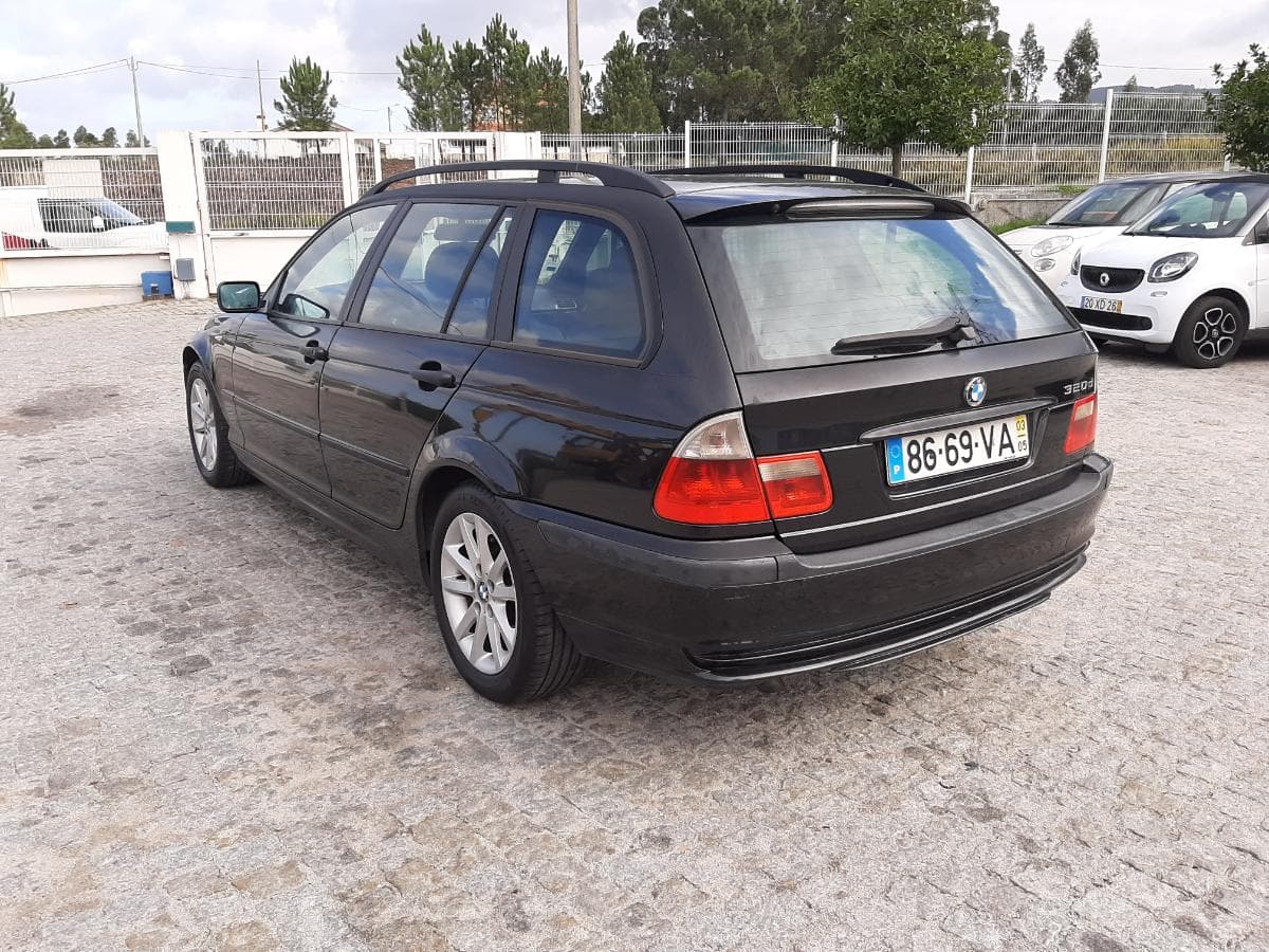 BMW 320D Touring · Ano 2003 — imagem 6