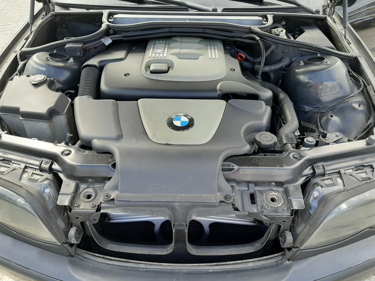 BMW 320D Touring · Ano 2003 — imagem 19
