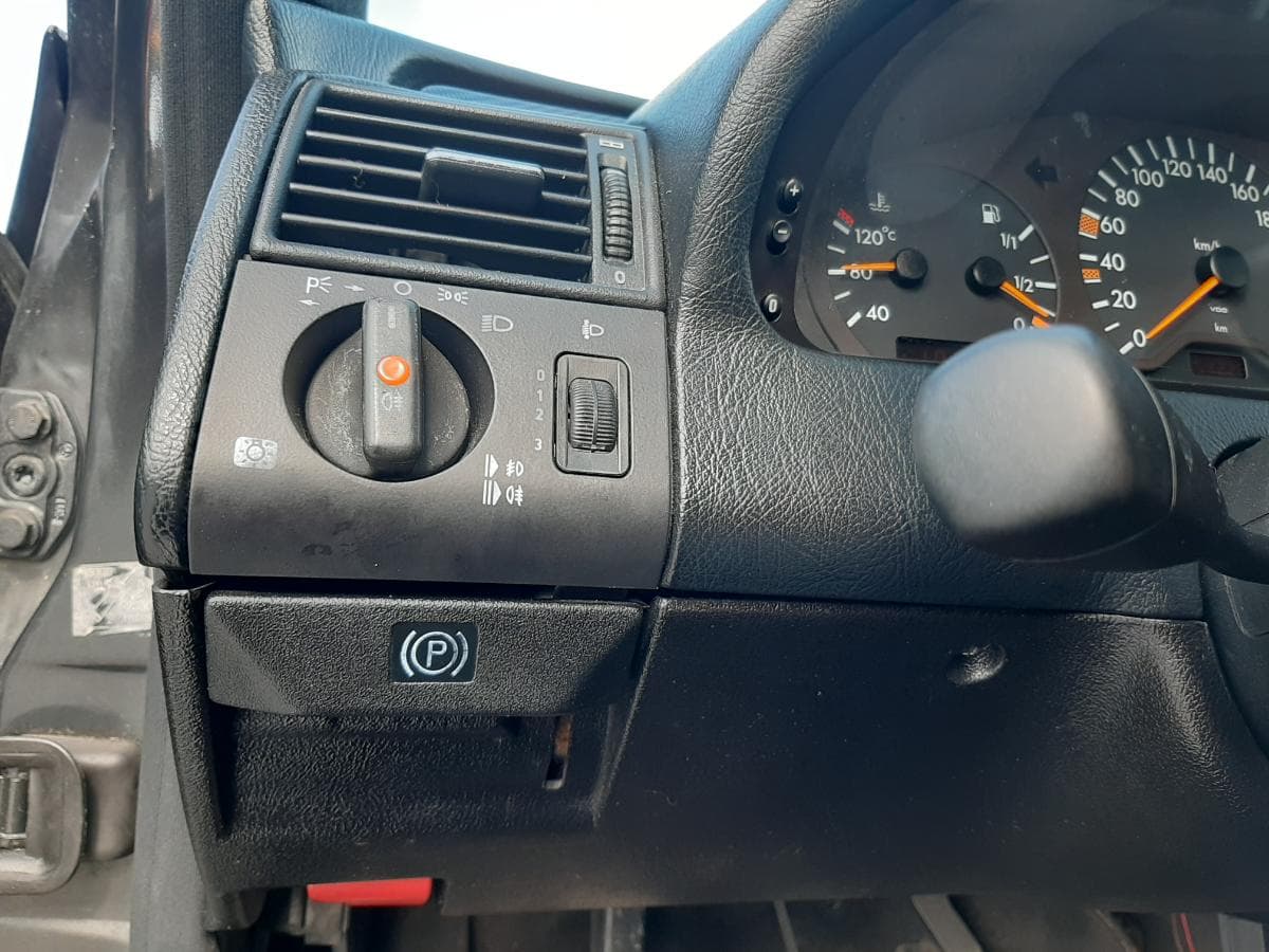 Mercedes-Benz C200 Kompressor · Ano 1996 — imagem 18