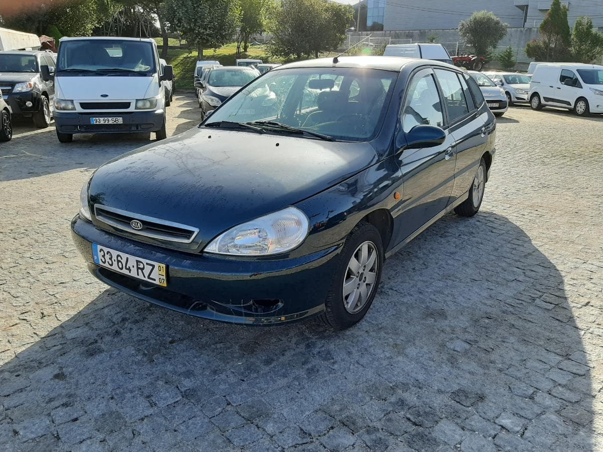 Kia Rio 1.3 · Ano 2001 — imagem 3