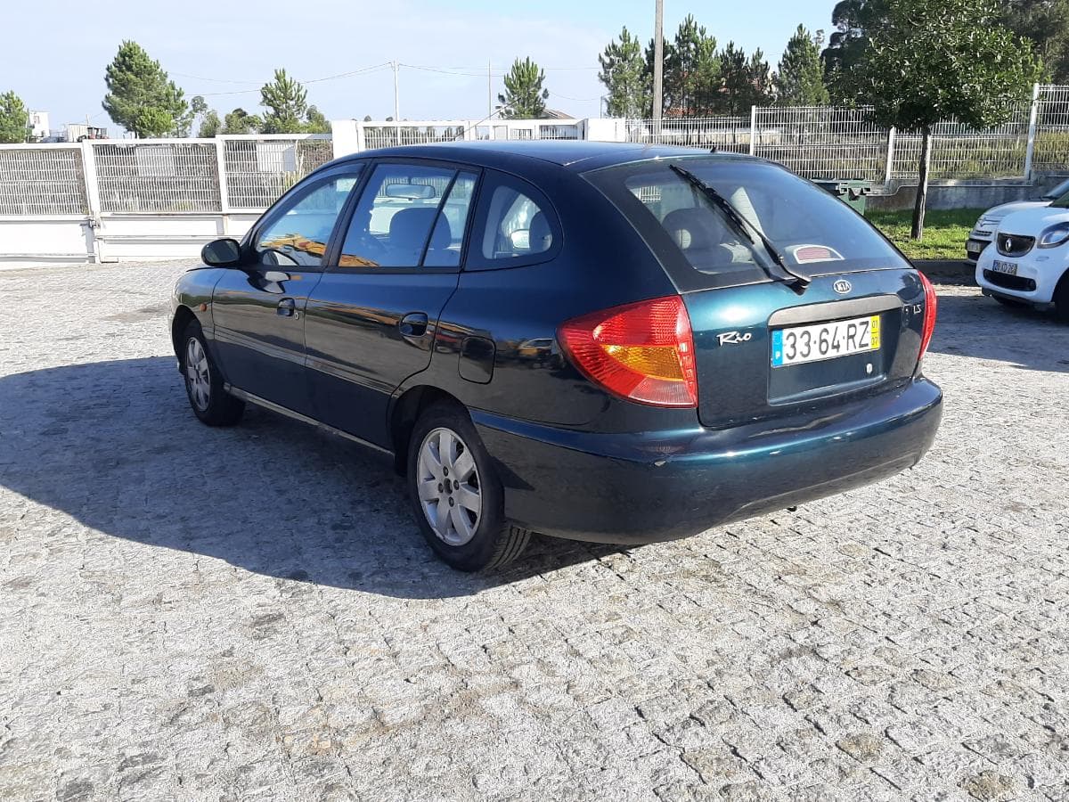 Kia Rio 1.3 · Ano 2001 — imagem 6