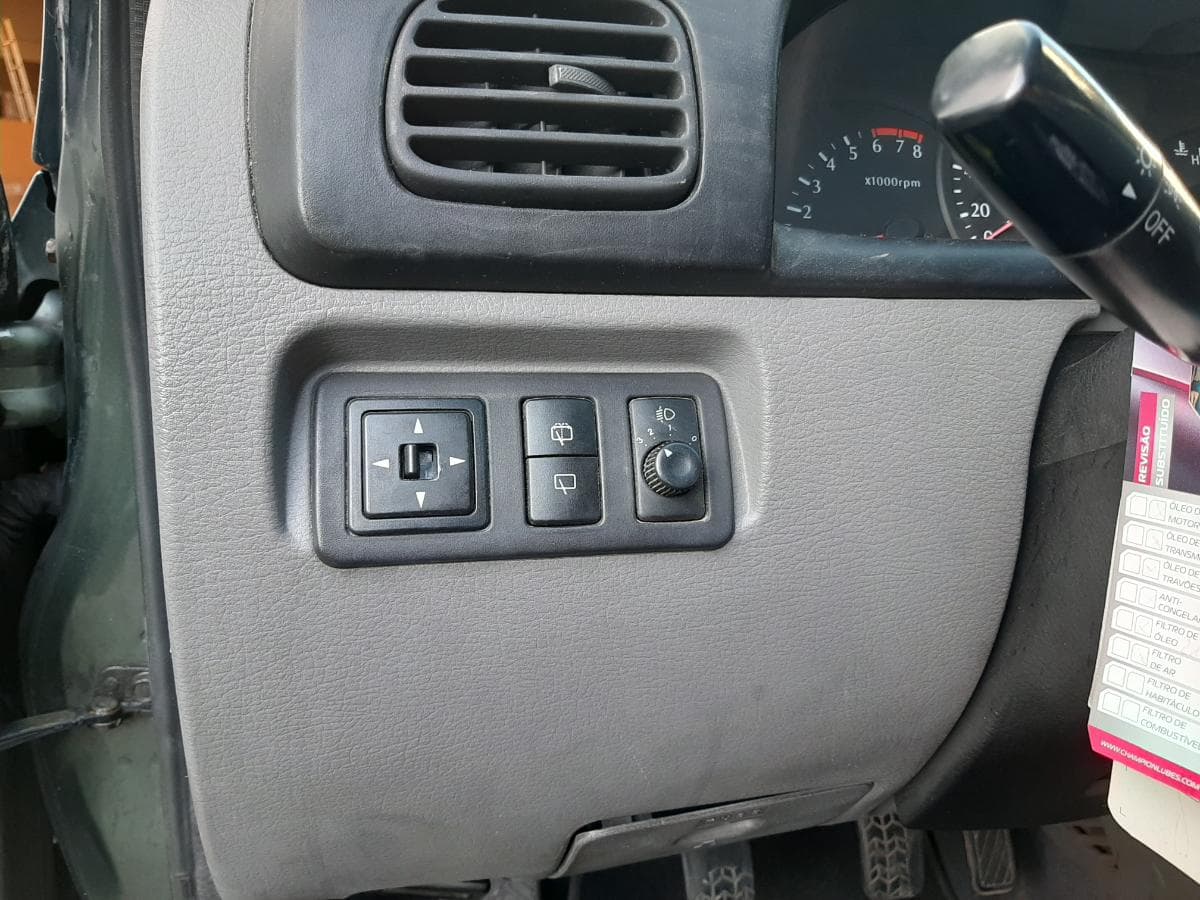 Kia Rio 1.3 · Ano 2001 — imagem 17