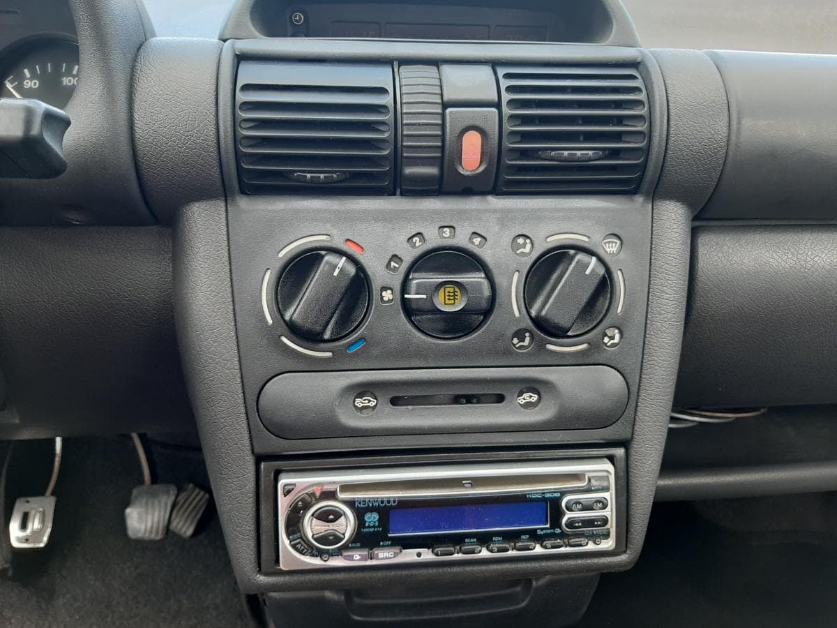 Opel Corsa B 1.5D · Ano 1995 — imagem 13