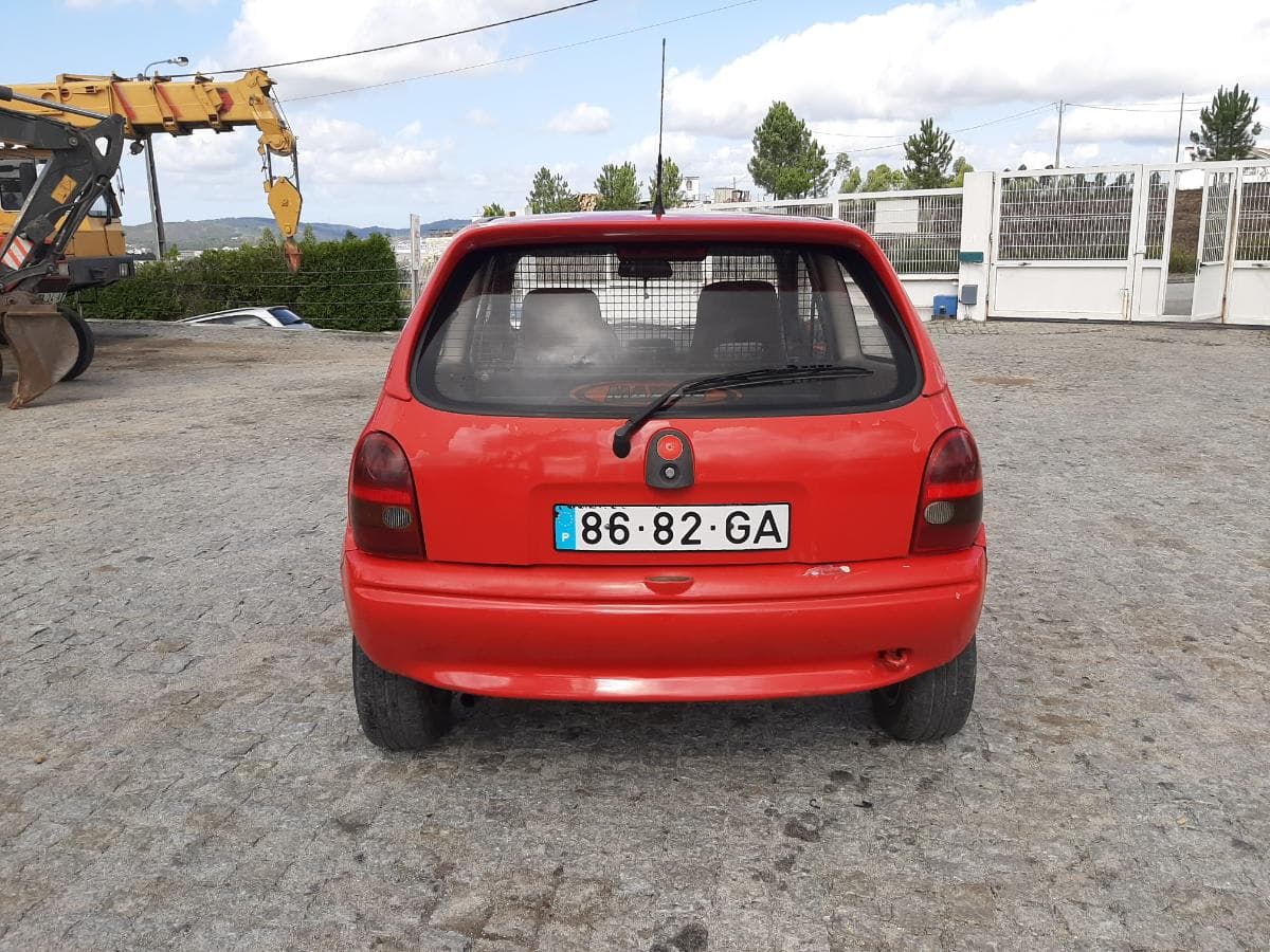 Opel Corsa B 1.5D · Ano 1995 — imagem 5