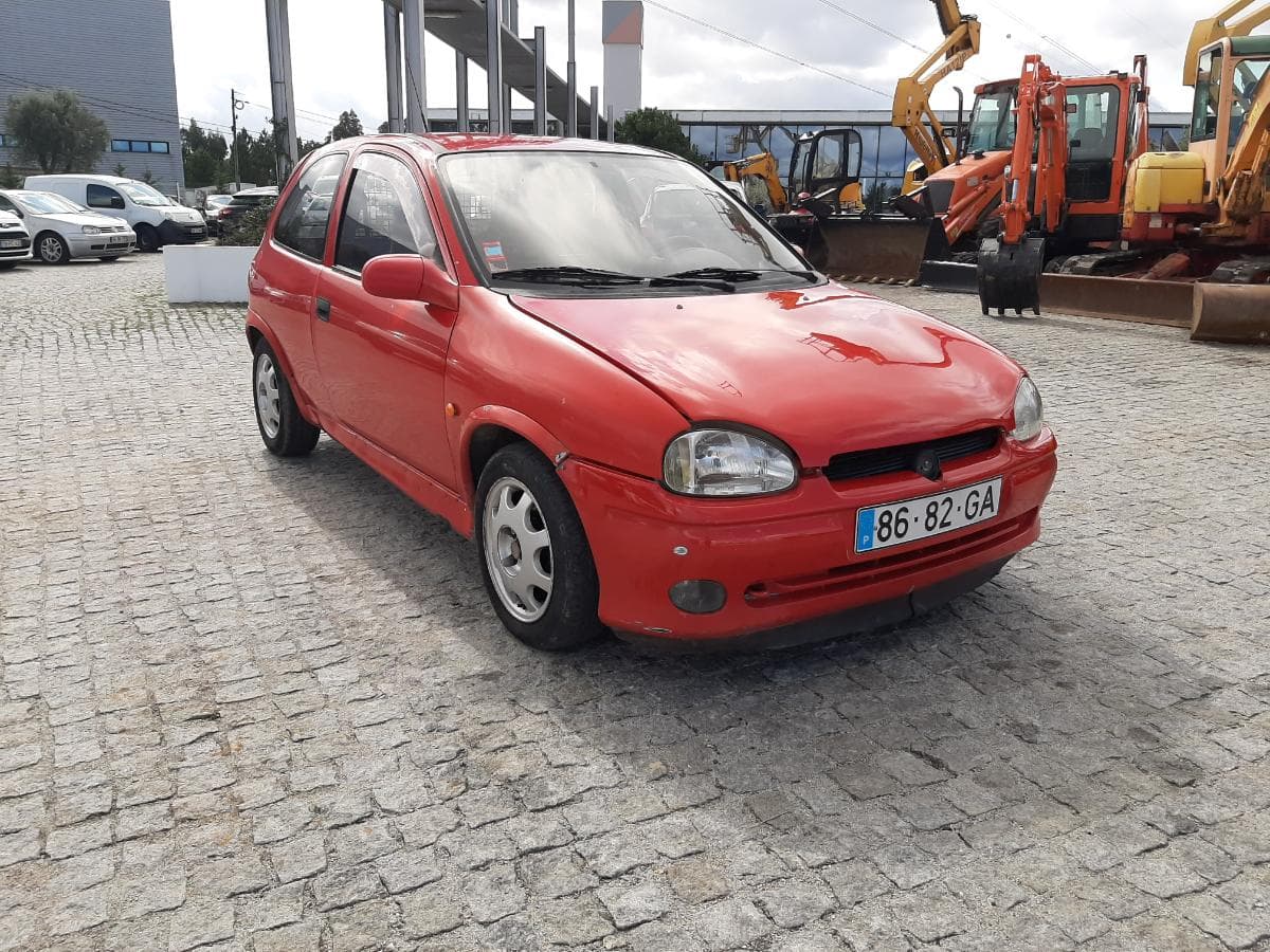 Opel Corsa B 1.5D · Ano 1995 — imagem 1
