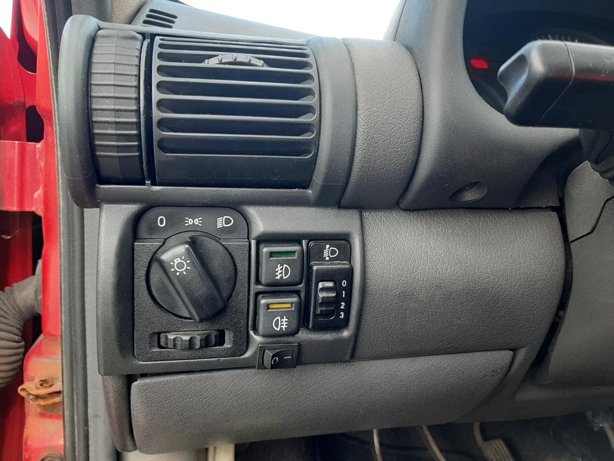 Opel Corsa B 1.5D · Ano 1995 — imagem 16