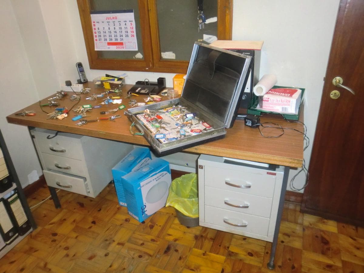 Equipamento Informático e de Escritório — imagem 4
