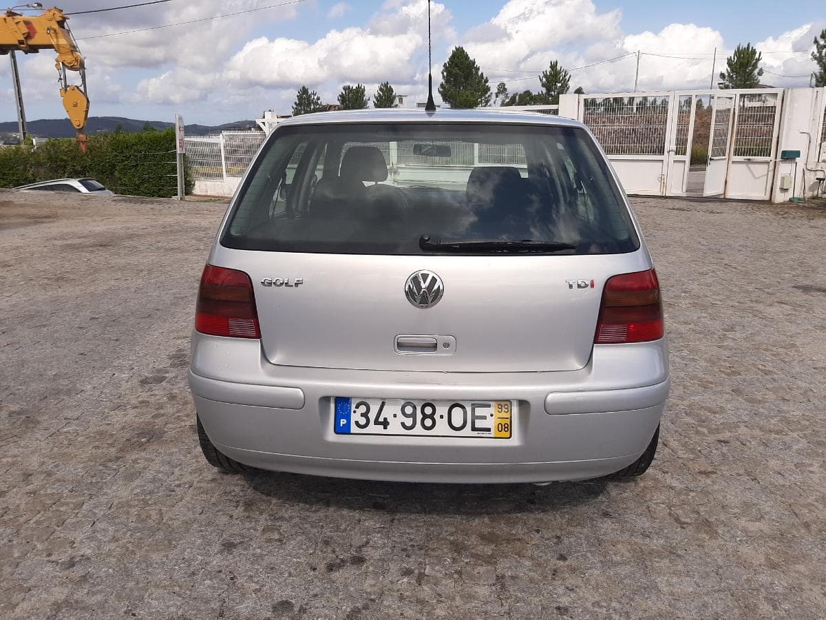 Volkswagen Golf 1.9 TDI · Ano 1999 — image 5