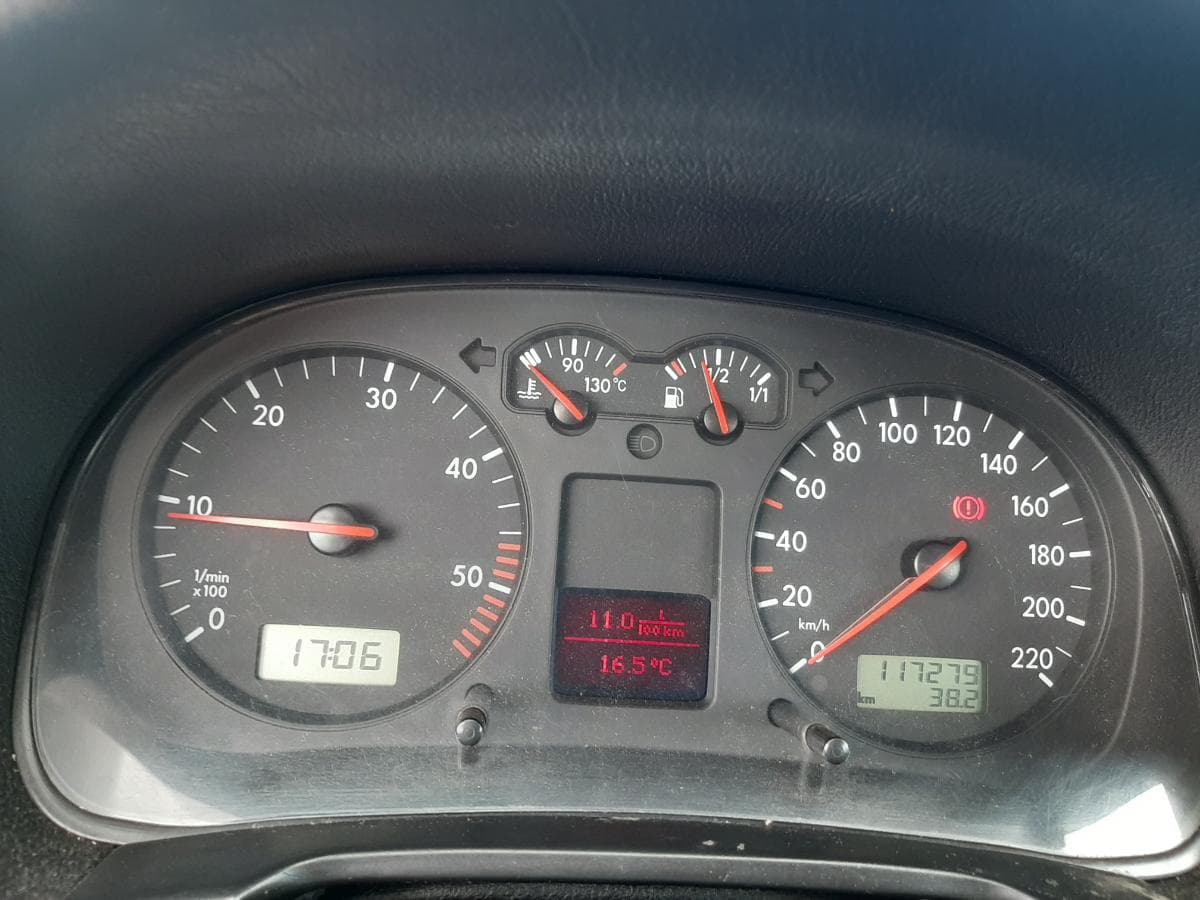 Volkswagen Golf 1.9 TDI · Ano 1999 — image 20