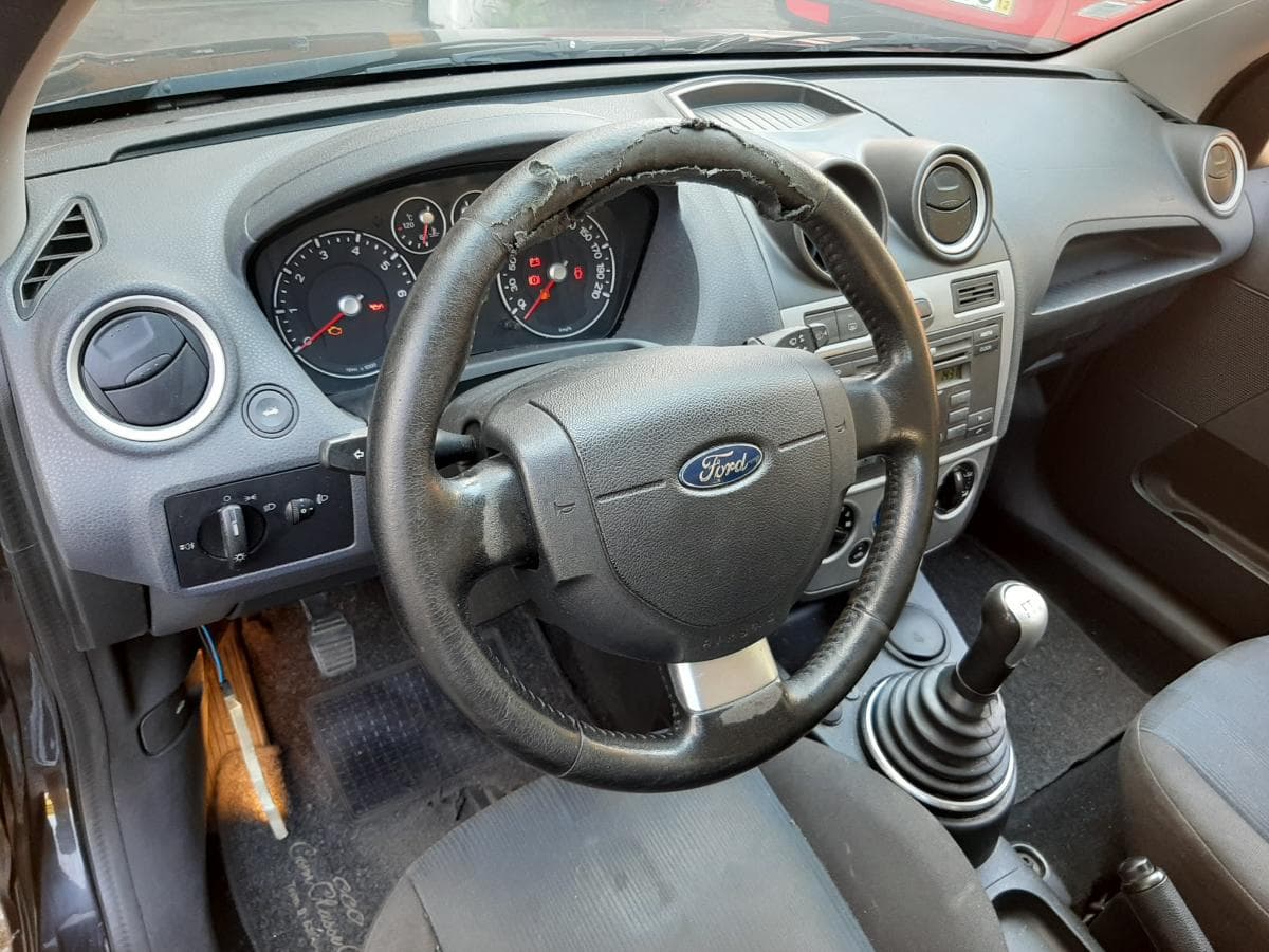 Ford Fiesta 1.2 16V · Ano 2006 — imagem 15