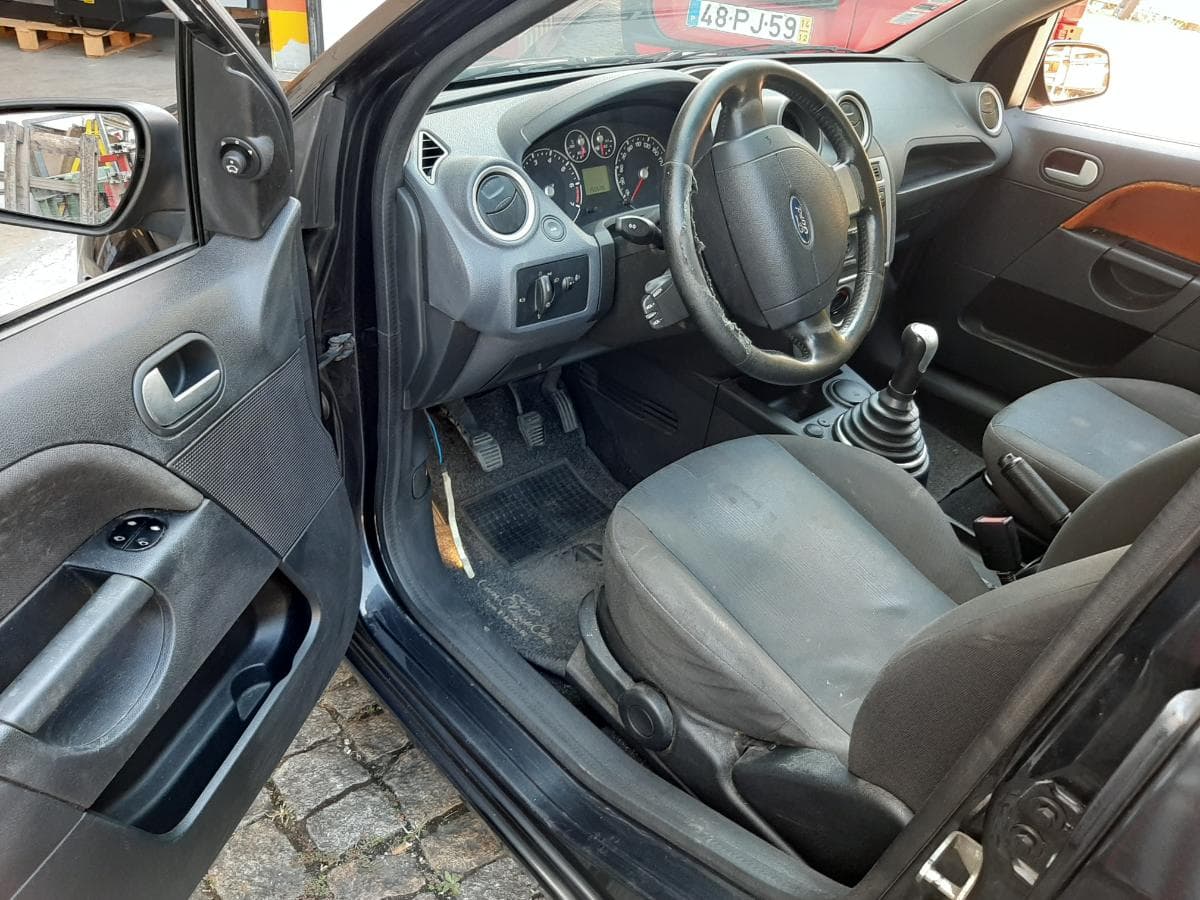 Ford Fiesta 1.2 16V · Ano 2006 — imagem 14