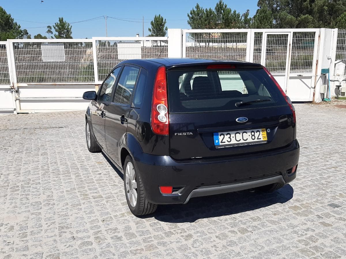 Ford Fiesta 1.2 16V · Ano 2006 — imagem 4