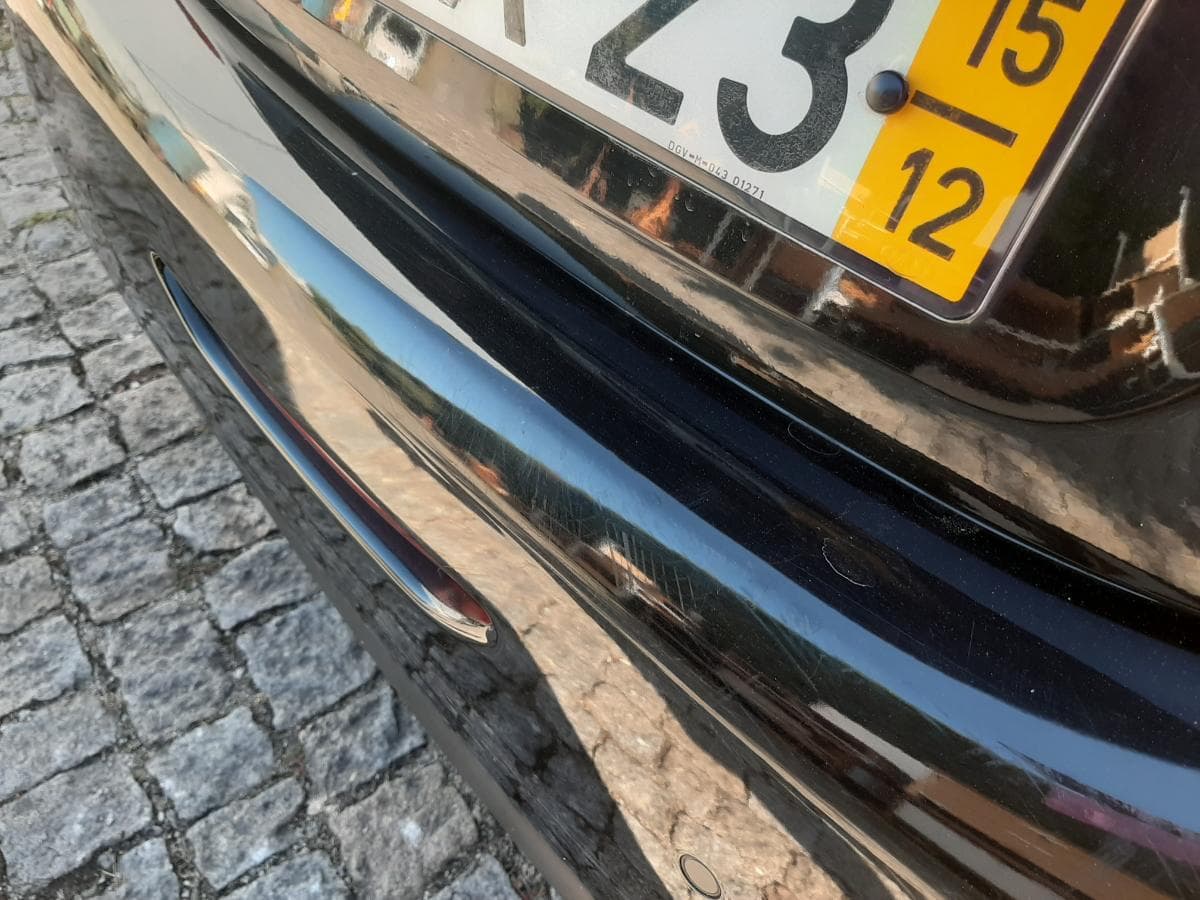 Peugeot 208 1.6 Blue HDI · Ano 2015 — imagem 17