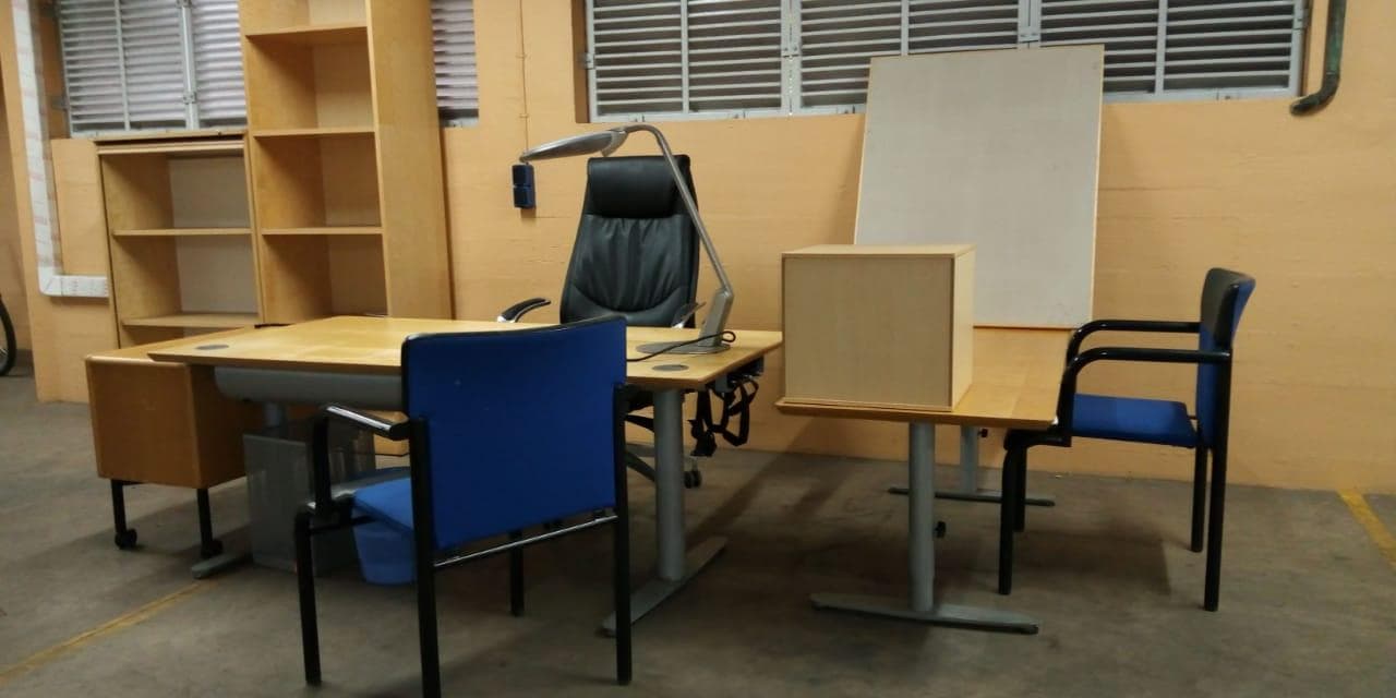 Móveis de Escritório  · — imagem 2