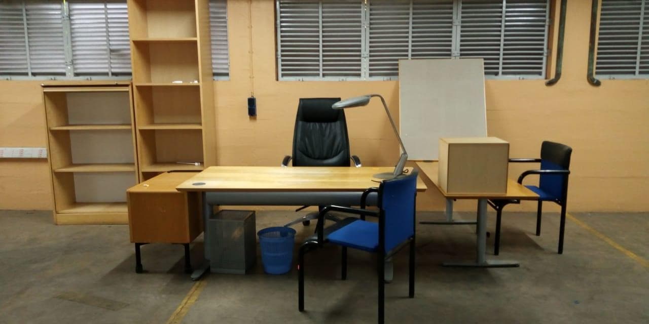 Móveis de Escritório  ·