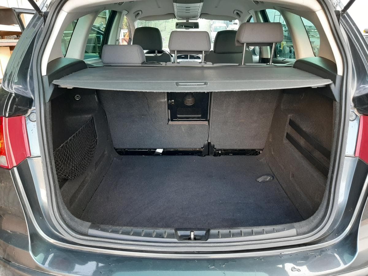 Seat Altea XL 1.6 TDI · Ano  2010 — imagem 11
