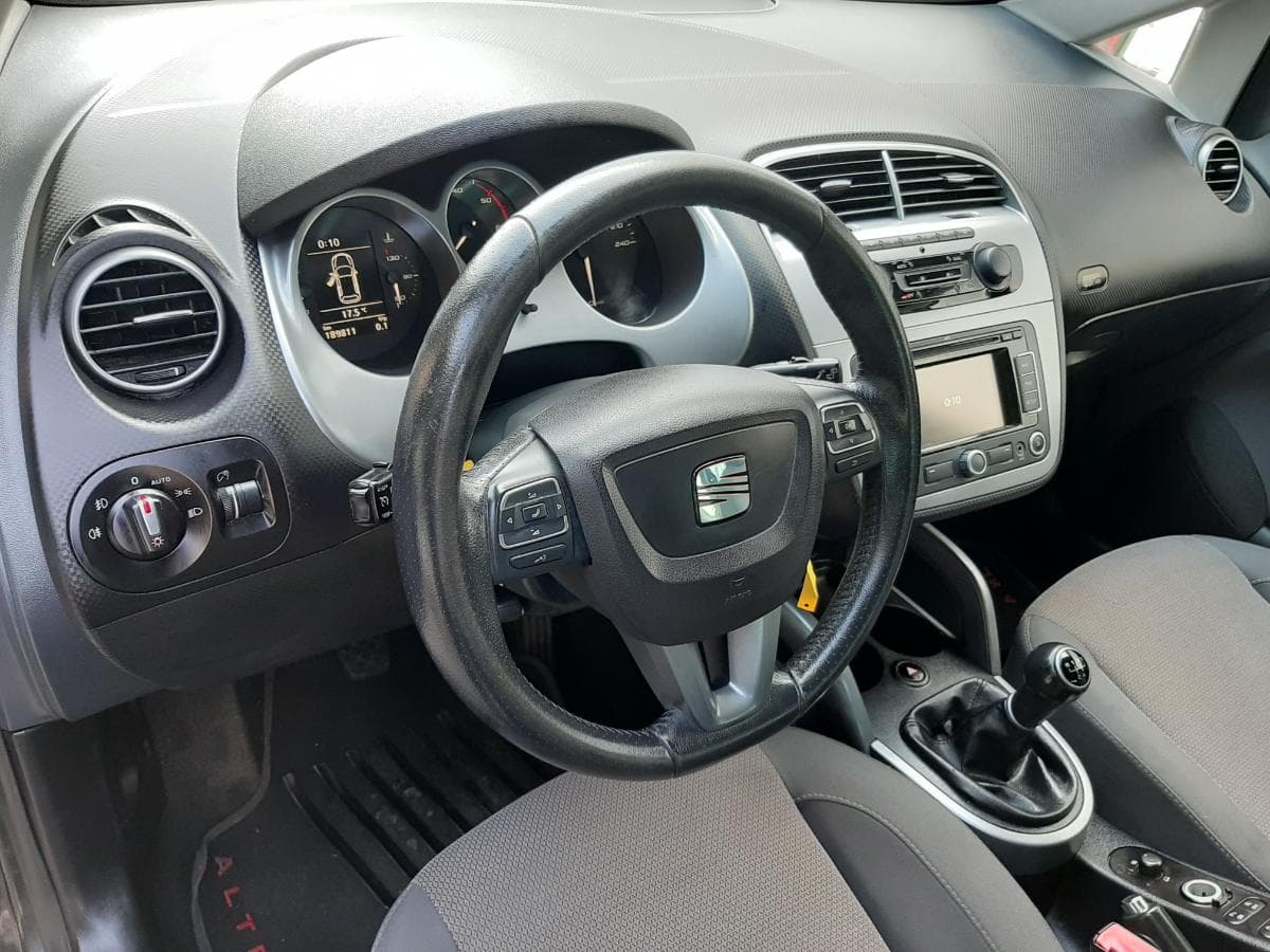 Seat Altea XL 1.6 TDI · Ano  2010 — imagem 16