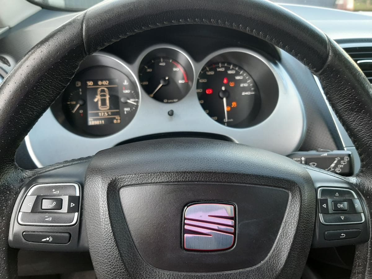 Seat Altea XL 1.6 TDI · Ano  2010 — imagem 18