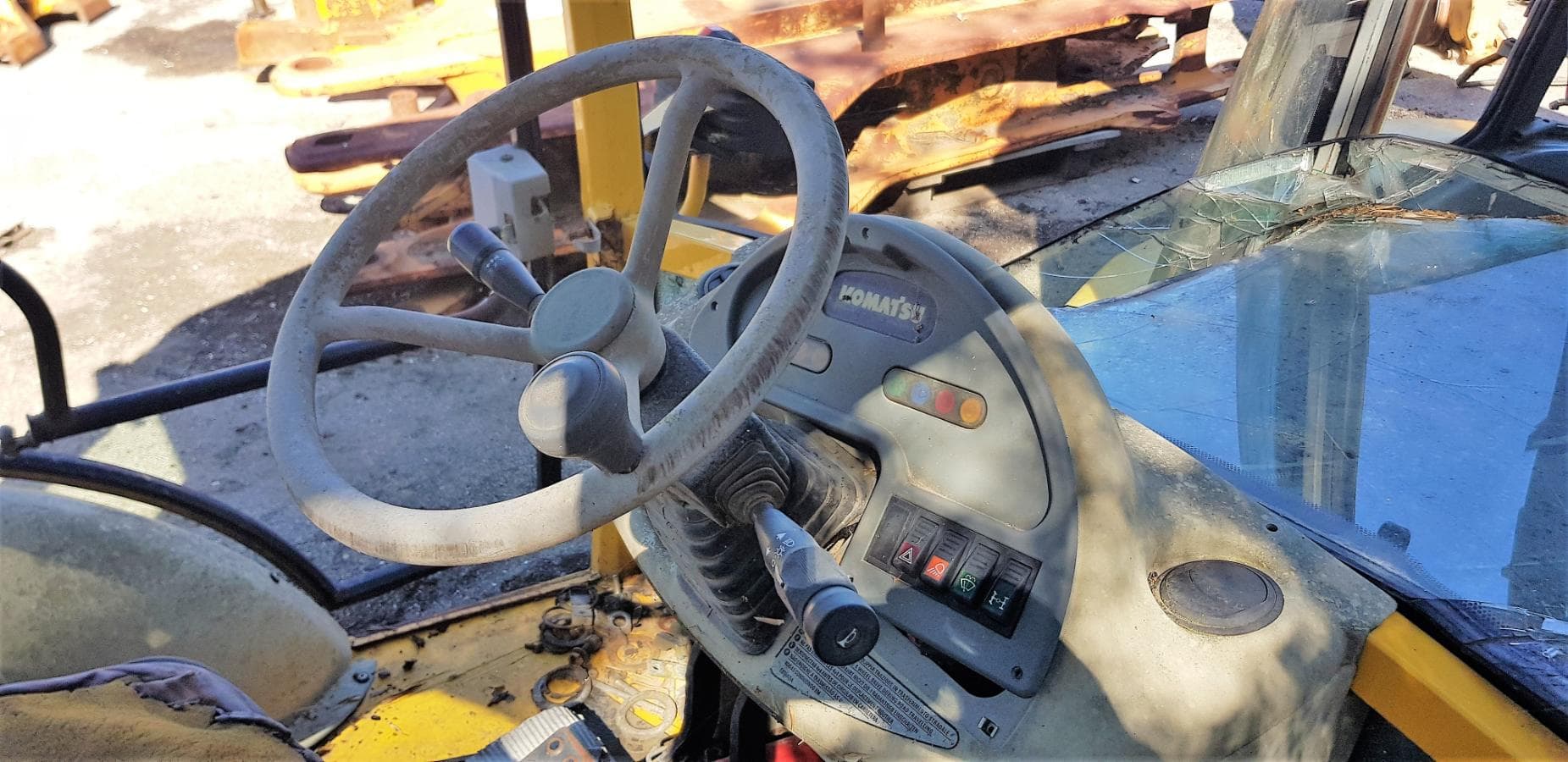 Cabina Komatsu — imagem 4