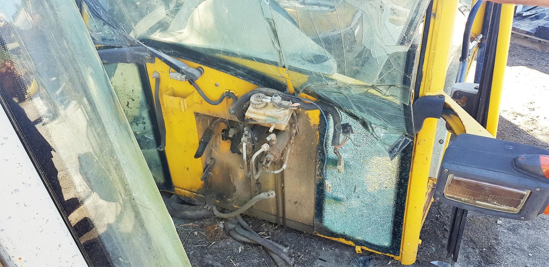 Cabina Komatsu — imagen 3