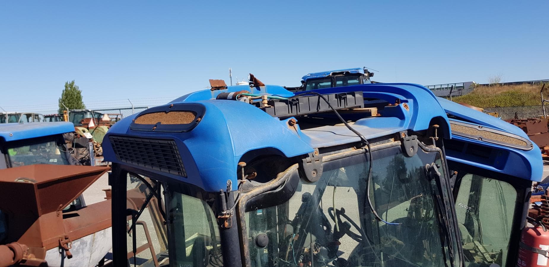 Cabina New Holland — image 2