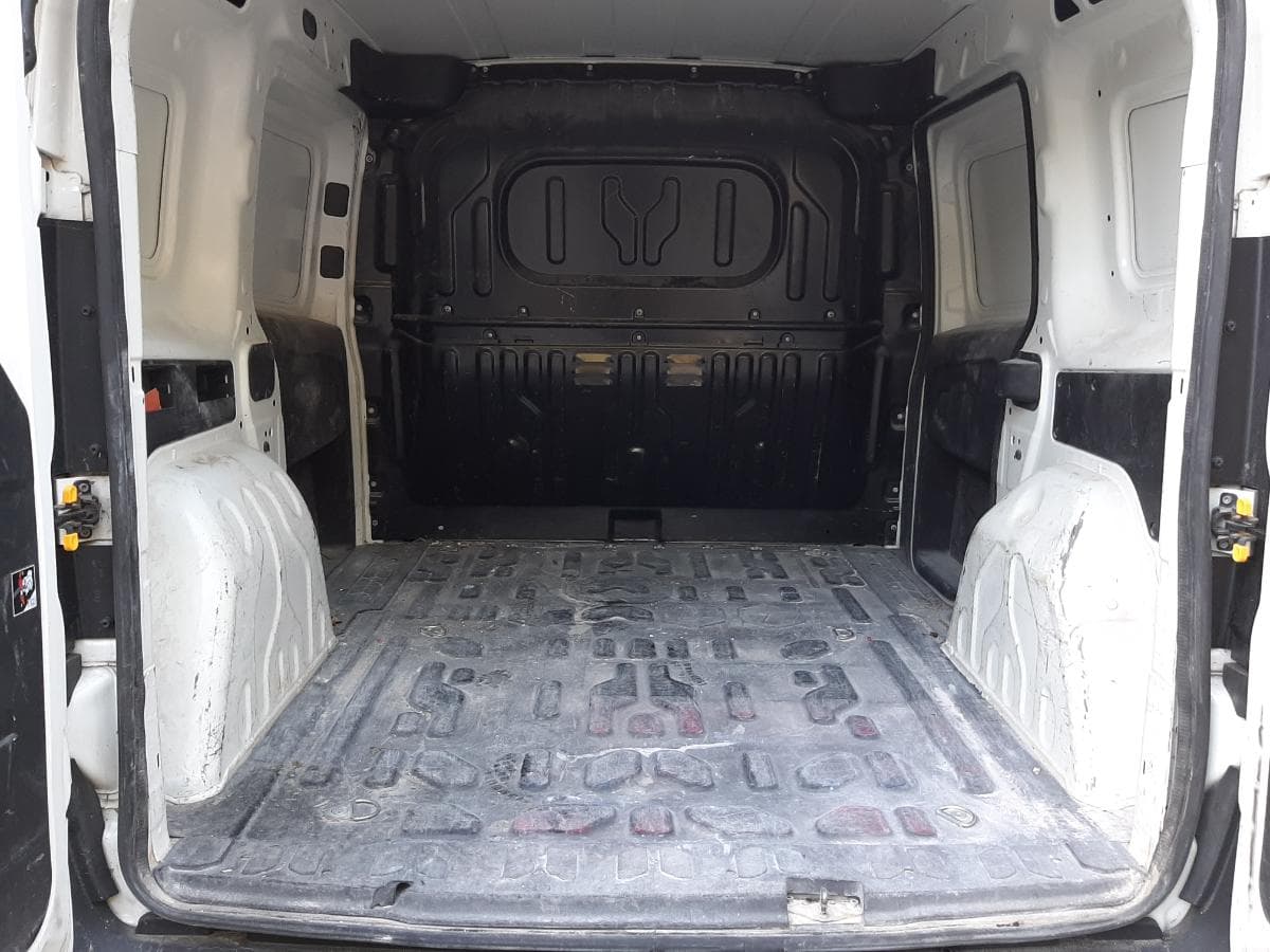 Fiat Doblo 1.3 D Multijet · Ano 2015 — imagem 9