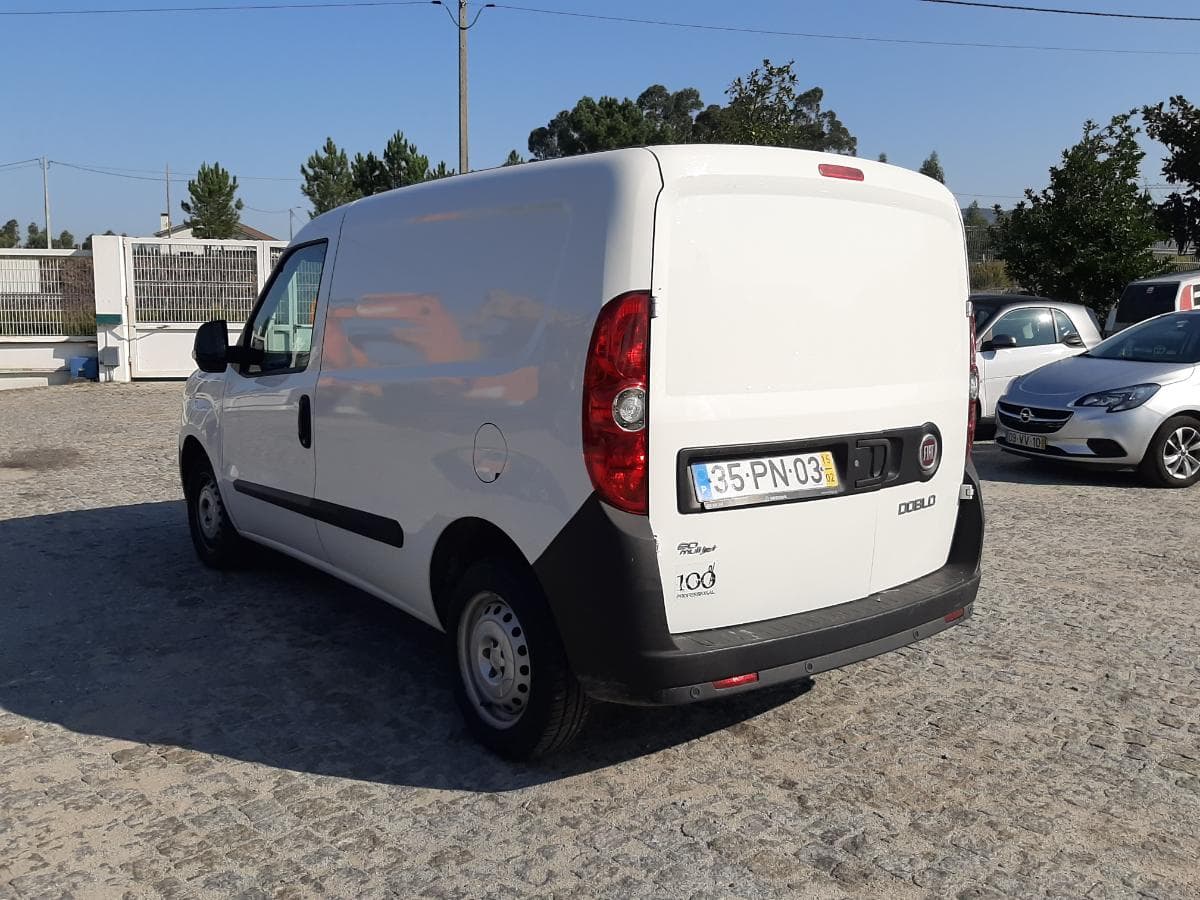 Fiat Doblo 1.3 D Multijet · Ano 2015 — imagem 4