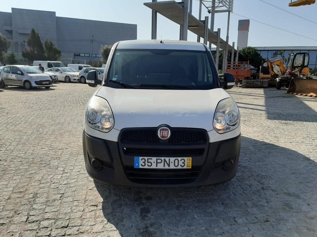Fiat Doblo 1.3 D Multijet · Ano 2015 — imagem 2