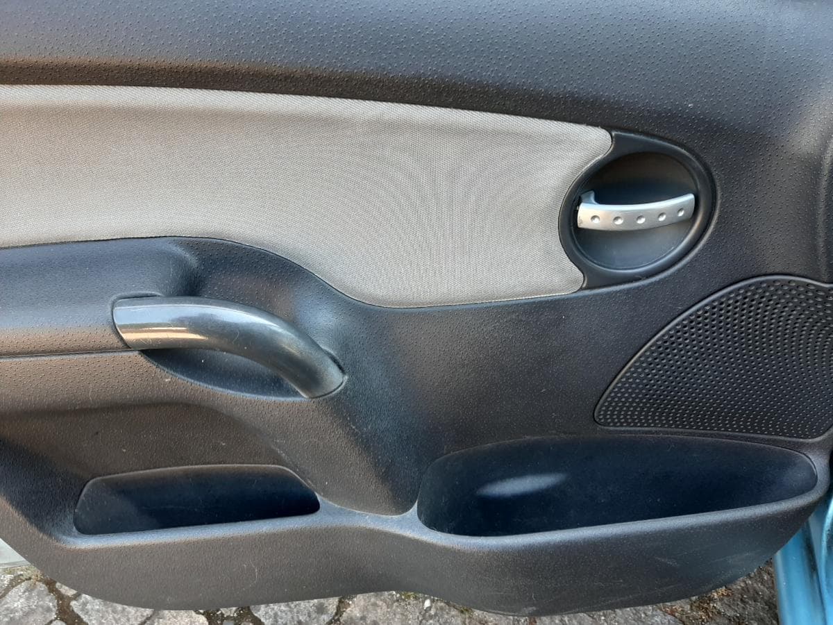 Citroën C3 1.1 i · Ano 2003 — imagen 13