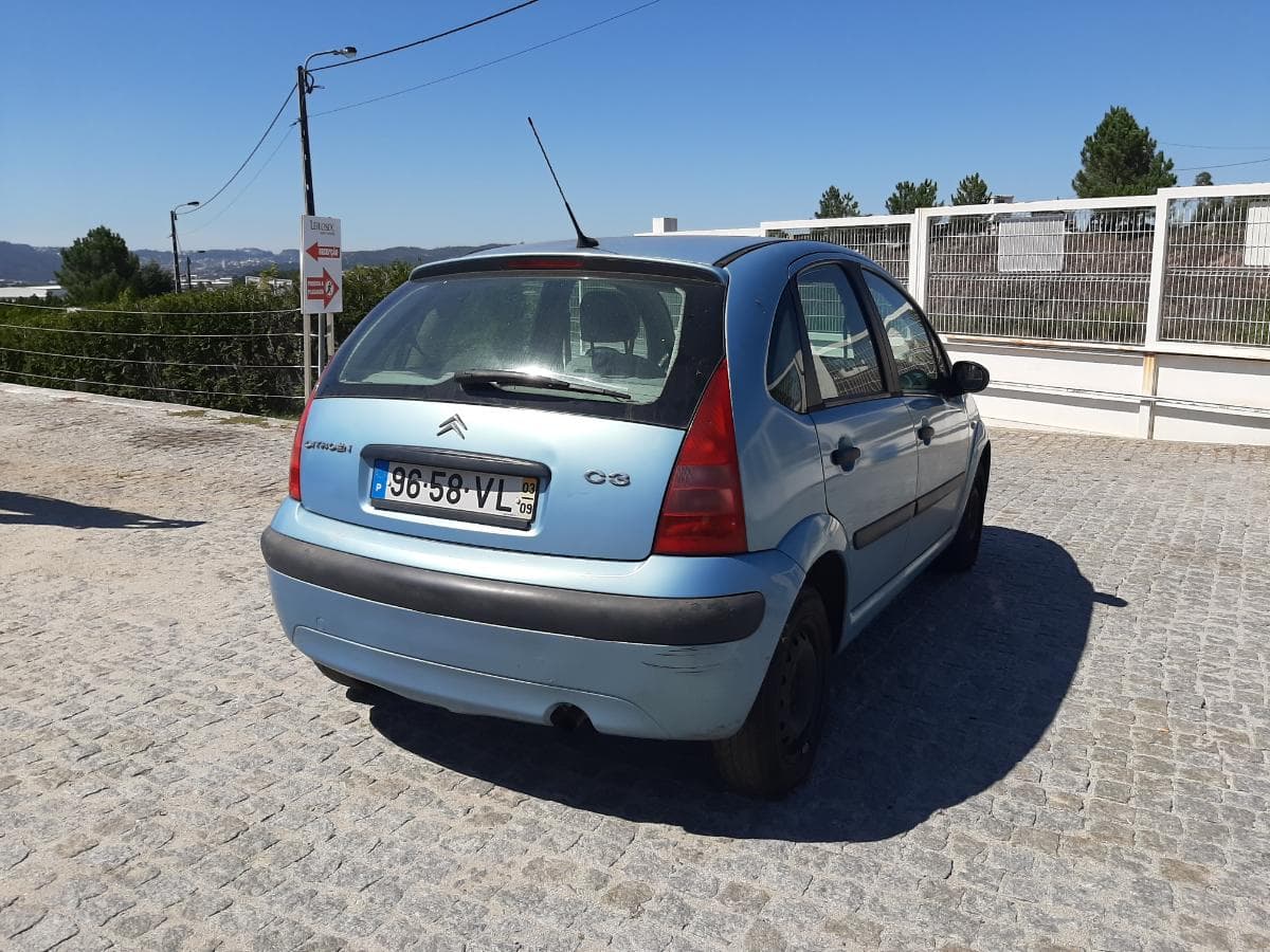 Citroën C3 1.1 i · Ano 2003 — imagen 4