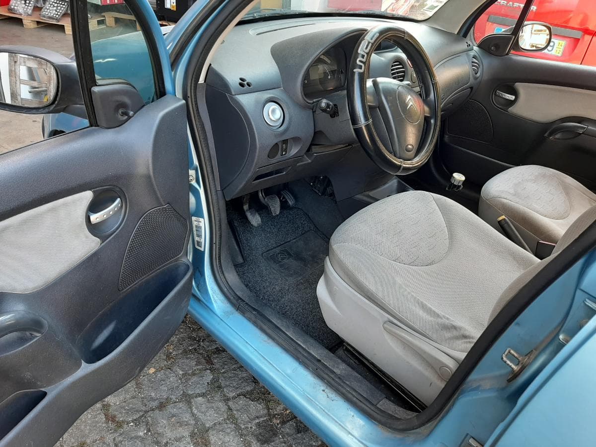 Citroën C3 1.1 i · Ano 2003 — imagen 11