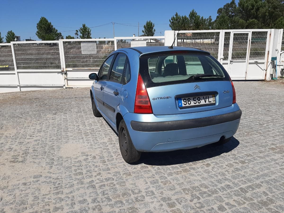 Citroën C3 1.1 i · Ano 2003 — imagen 6