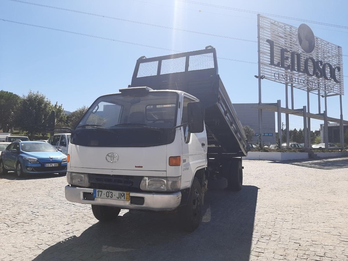 Toyota Dyna 280 · Tribasculante · Ano 1998 — imagem 7