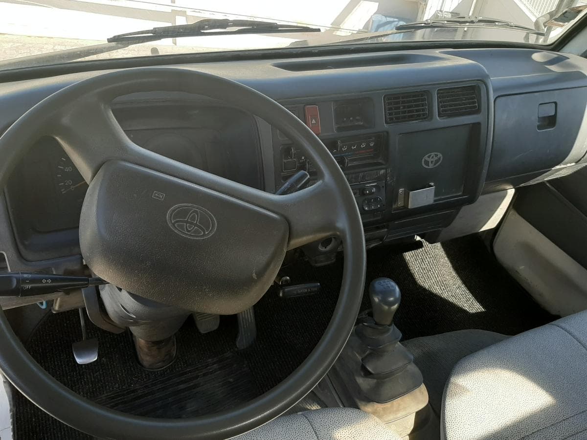 Toyota Dyna 280 · Tribasculante · Ano 1998 — imagem 17