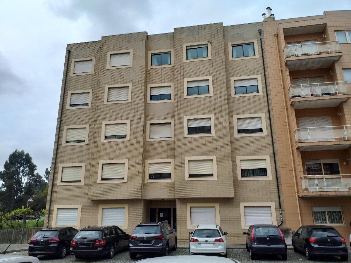 Apartamento T3 + Lugar de Garagem · Gondomar — image 2